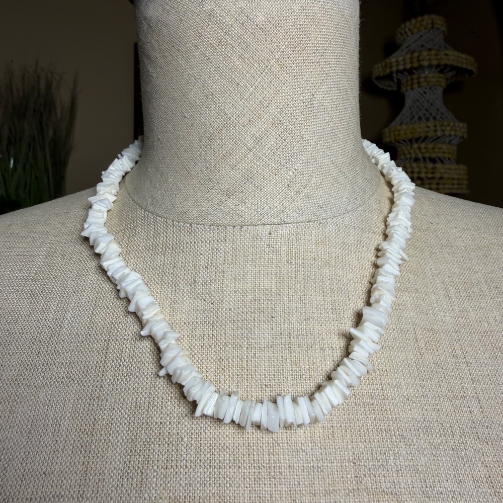 Vintage White Puka Shell Choker Necklace w/ Amber Beads & Barrel Clasp